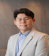 Prof. Gil-Ho Lee